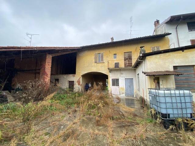 casa indipendente in vendita a Cassolnovo