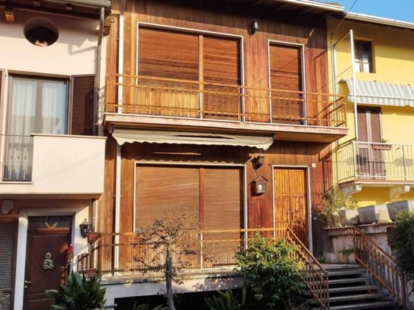 casa indipendente in vendita a Cassolnovo