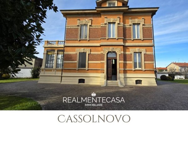 casa indipendente in vendita a Cassolnovo