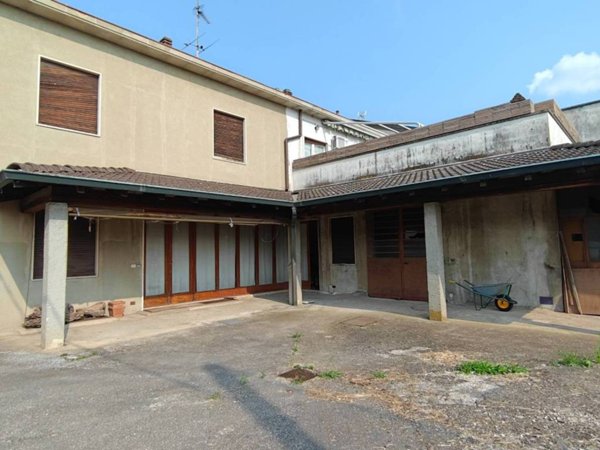 casa indipendente in vendita a Cassolnovo