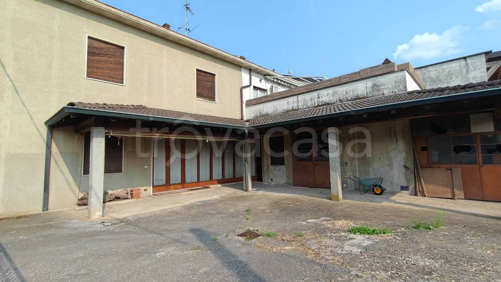 casa indipendente in vendita a Cassolnovo