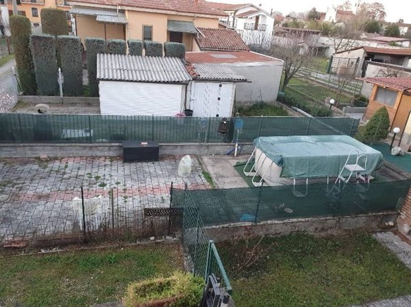 casa indipendente in vendita a Cassolnovo