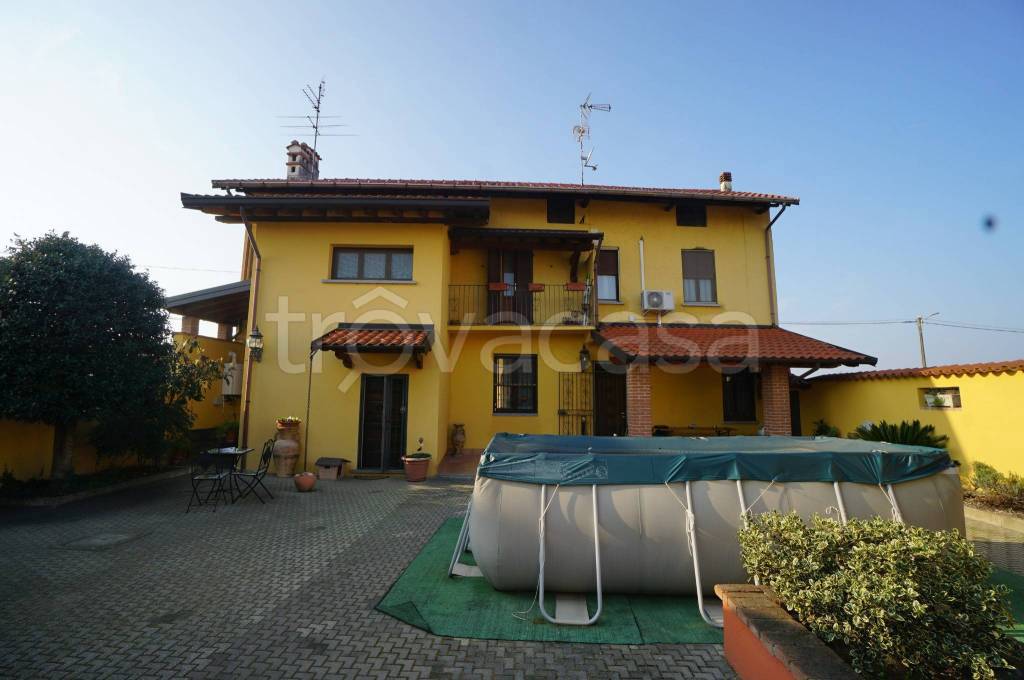 casa indipendente in vendita a Cassolnovo
