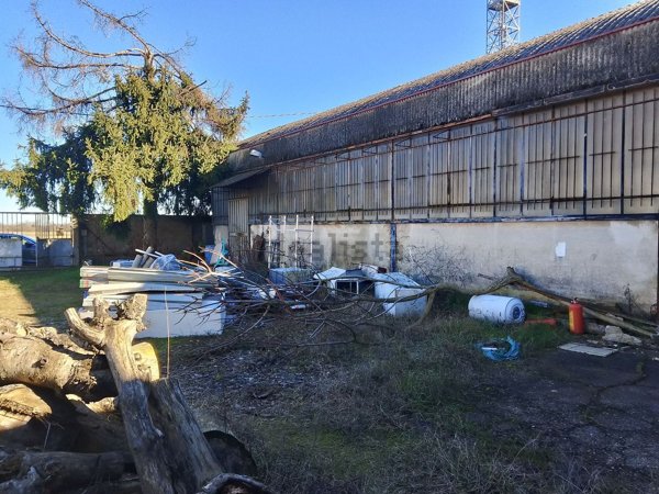 capannone in vendita a Cassolnovo