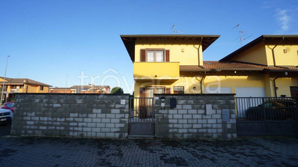 casa indipendente in vendita a Cassolnovo