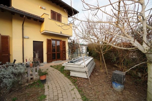 casa indipendente in vendita a Cassolnovo