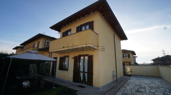 casa indipendente in vendita a Cassolnovo
