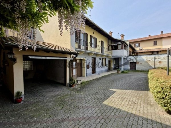 casa semindipendente in vendita a Cassolnovo