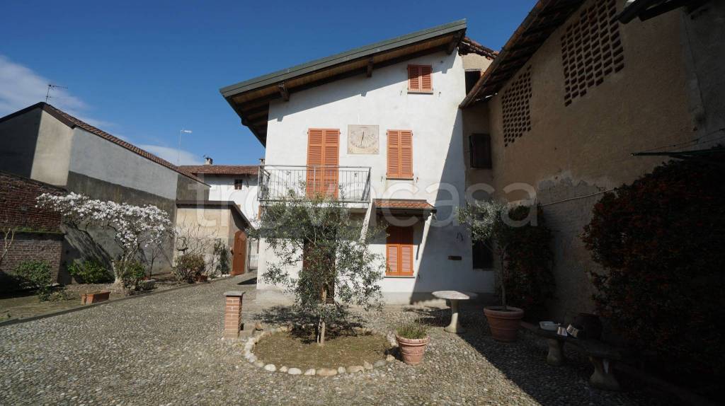 casa indipendente in vendita a Cassolnovo