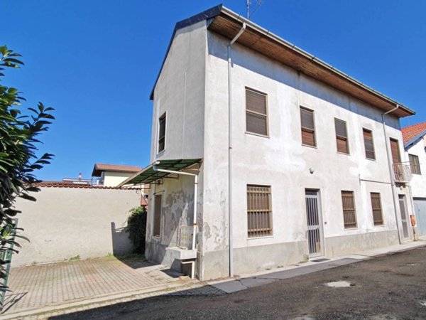 casa indipendente in vendita a Cassolnovo