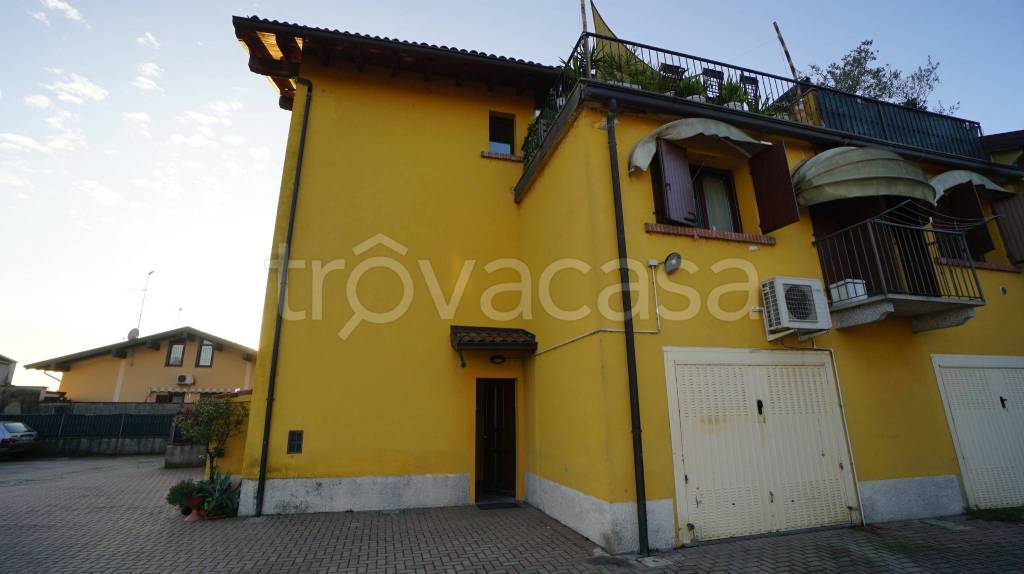 appartamento in vendita a Cassolnovo in zona Molino Del Conte