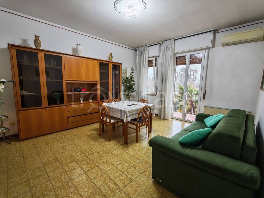 appartamento in vendita a Cassolnovo in zona Molino Del Conte