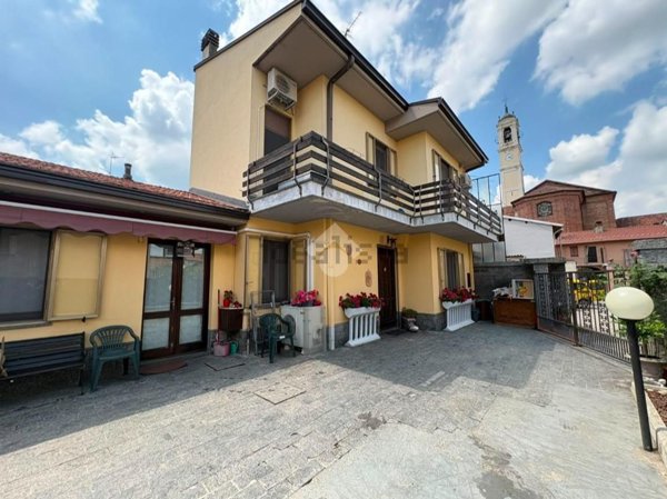 casa indipendente in vendita a Cassolnovo in zona Molino Del Conte