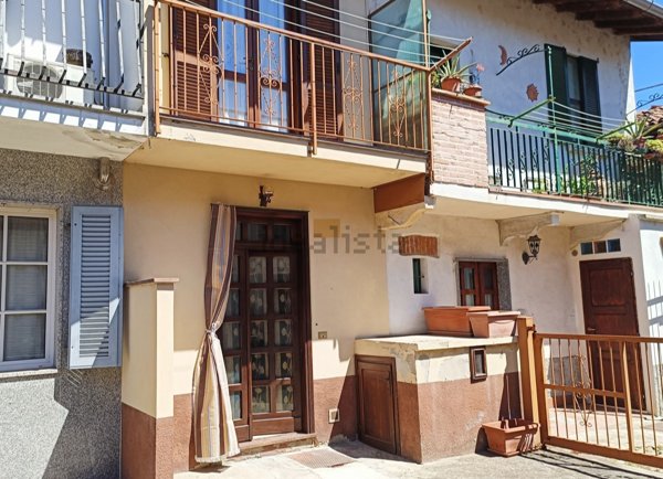 casa indipendente in vendita a Cassolnovo in zona Molino Del Conte