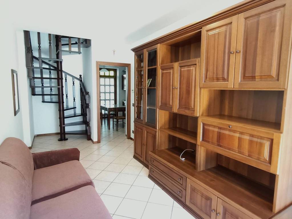 casa indipendente in vendita a Cassolnovo in zona Molino Del Conte