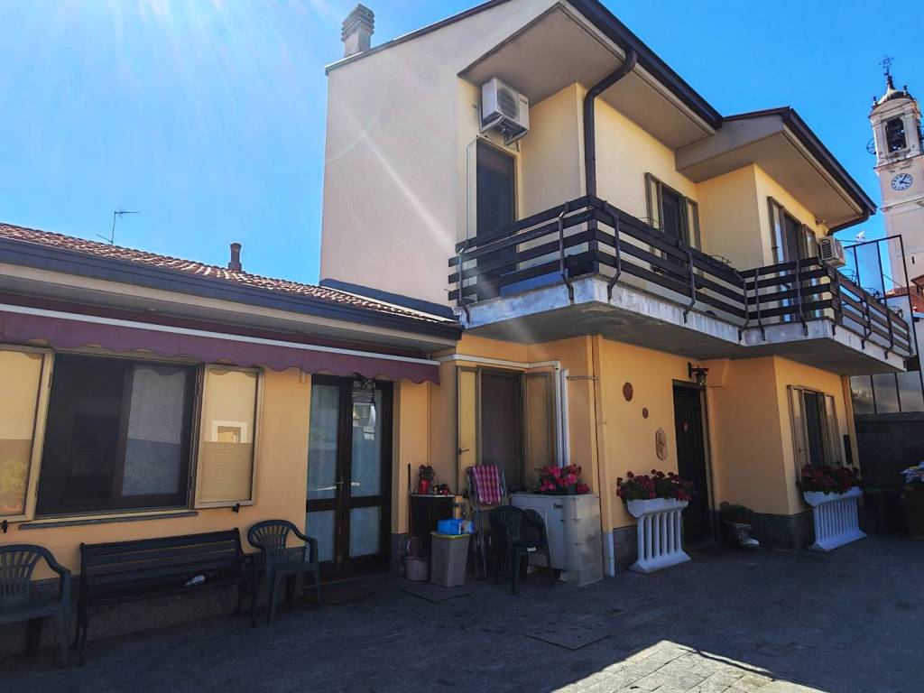 casa indipendente in vendita a Cassolnovo in zona Molino Del Conte