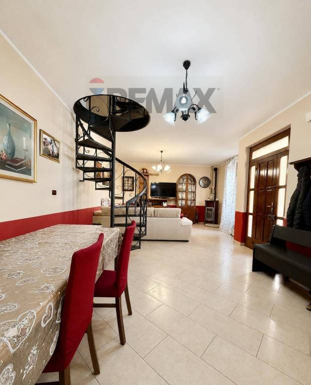 casa indipendente in vendita a Cassolnovo in zona Molino Del Conte