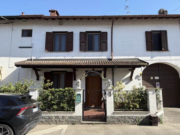 casa indipendente in vendita a Cassolnovo in zona Molino Del Conte