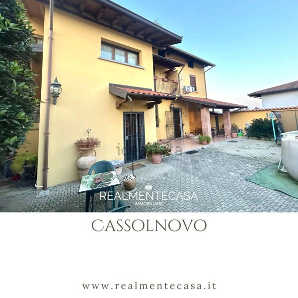 esavano in vendita a Cassolnovo in zona Molino Del Conte
