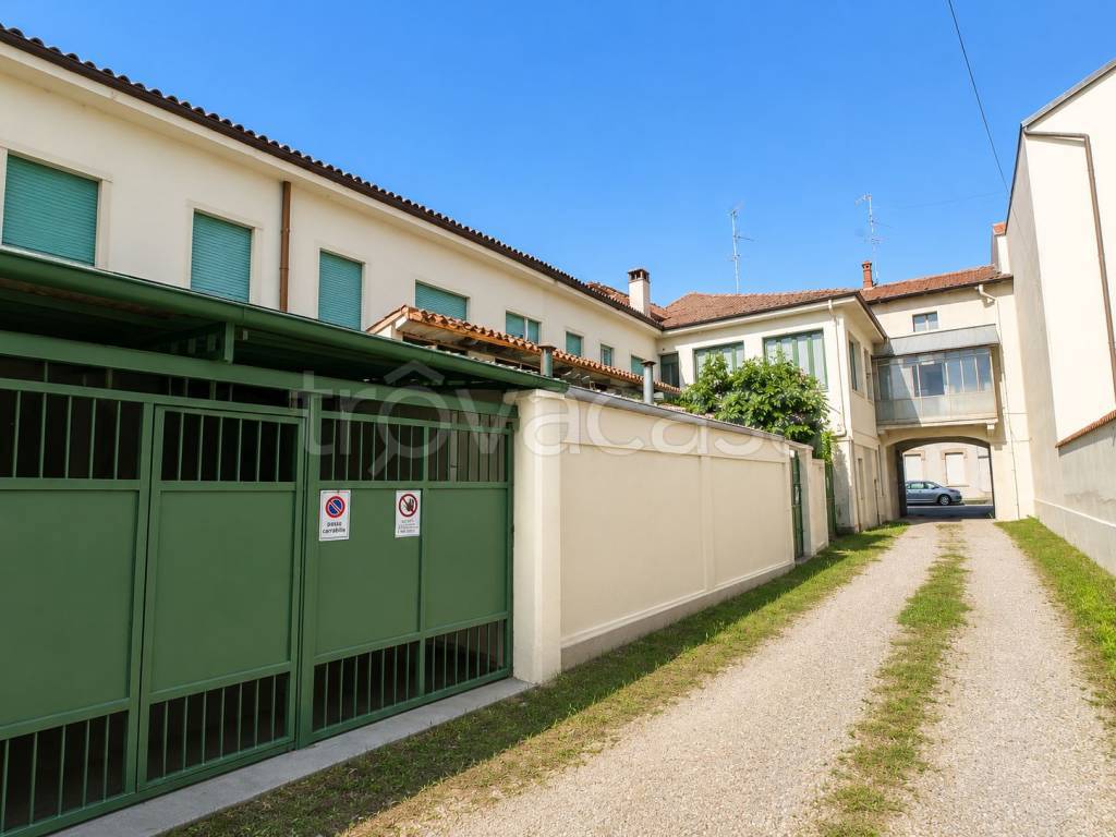 appartamento in vendita a Cassolnovo in zona Molino Del Conte