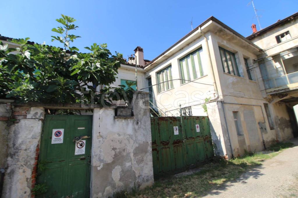 appartamento in vendita a Cassolnovo in zona Molino Del Conte