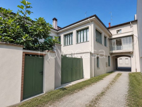 appartamento in vendita a Cassolnovo in zona Molino Del Conte