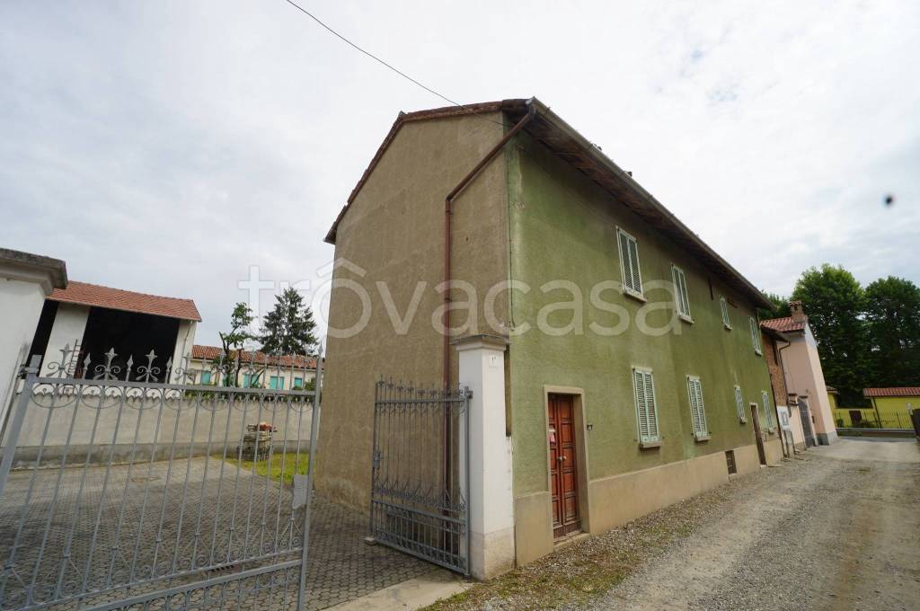 casa indipendente in vendita a Cassolnovo in zona Molino Del Conte