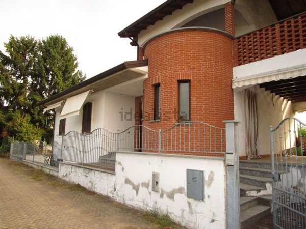 casa indipendente in vendita a Cassolnovo in zona Molino Del Conte