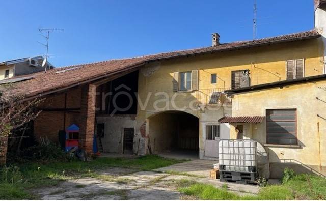 casa indipendente in vendita a Cassolnovo in zona Molino Del Conte