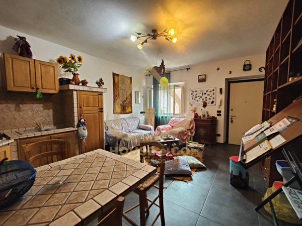appartamento in vendita a Cassolnovo in zona Molino Del Conte