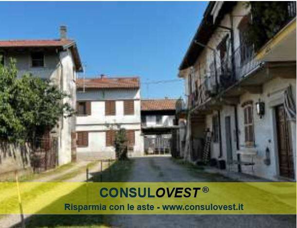casa indipendente in vendita a Cassolnovo in zona Molino Del Conte