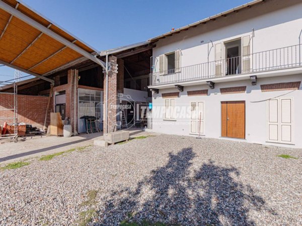 appartamento in vendita a Cassolnovo in zona Molino Del Conte