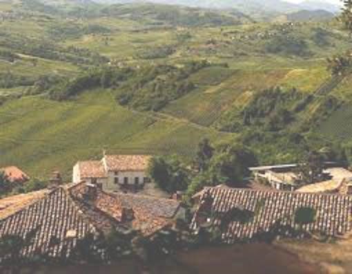 casa indipendente in vendita a Castana
