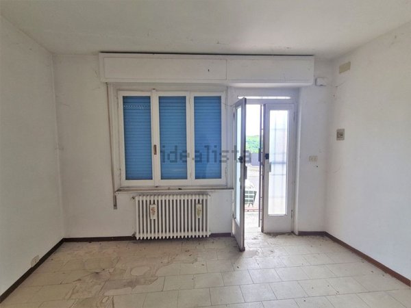 appartamento in vendita a Castana