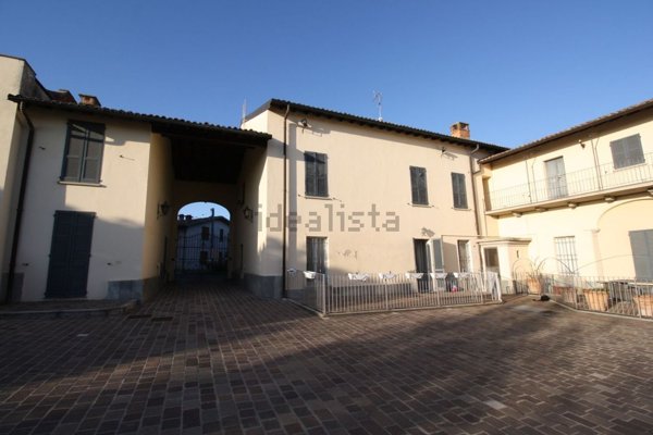appartamento in vendita a Castana