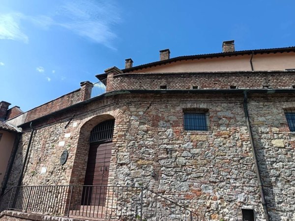 appartamento in vendita a Castana