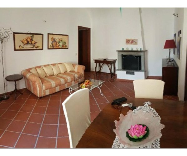 appartamento in vendita a Castana