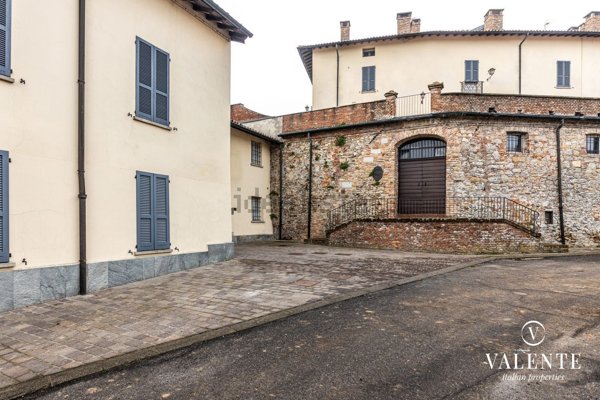 appartamento in vendita a Castana