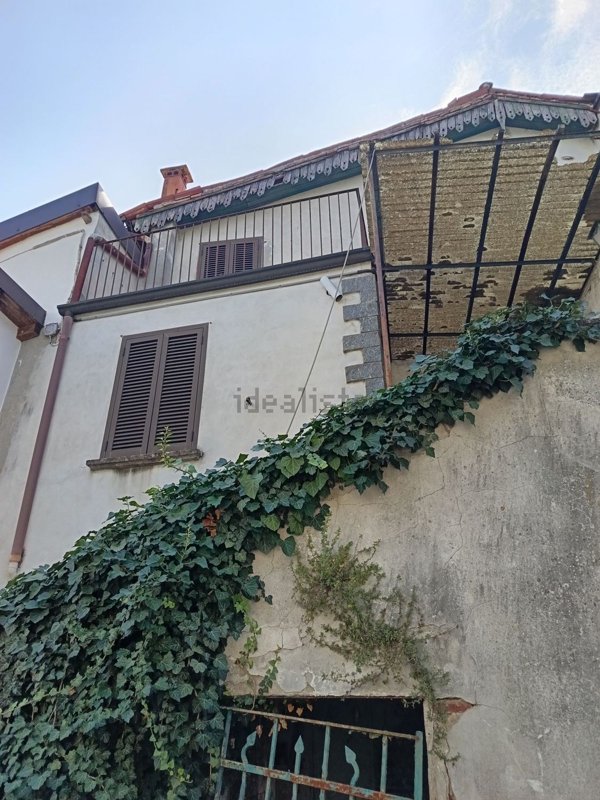 appartamento in vendita a Castana