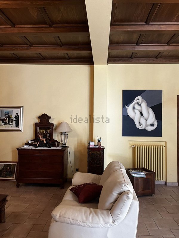 casa indipendente in vendita a Castana