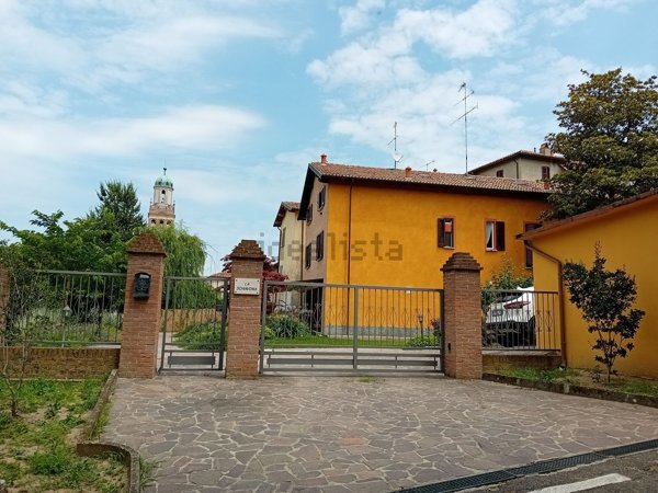 casa semindipendente in vendita a Casteggio