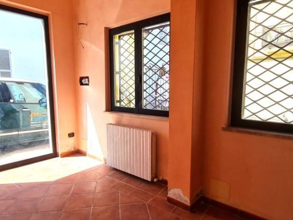 negozio in vendita a Casteggio