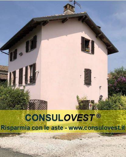 casa indipendente in vendita a Casteggio in zona Sgarbina