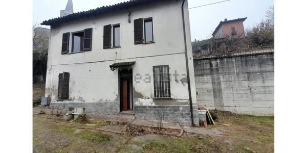 casa indipendente in vendita a Casteggio