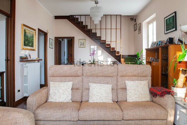casa indipendente in vendita a Casteggio