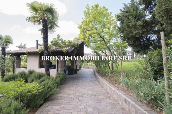 casa indipendente in vendita a Casteggio