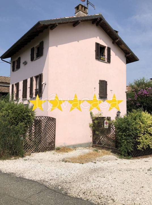 appartamento in vendita a Casteggio in zona Sgarbina