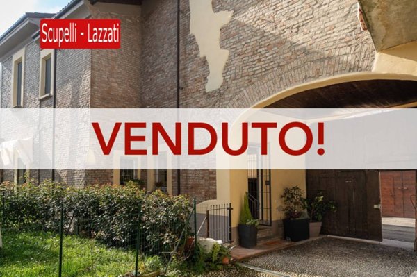 casa indipendente in vendita a Casteggio