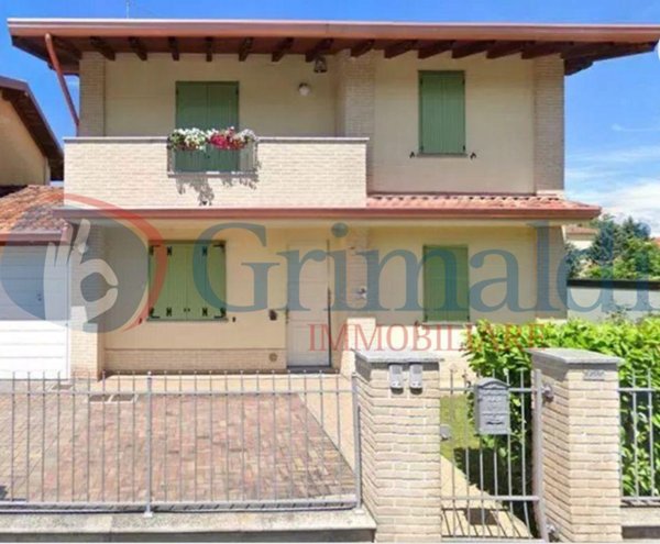 casa indipendente in vendita a Casteggio