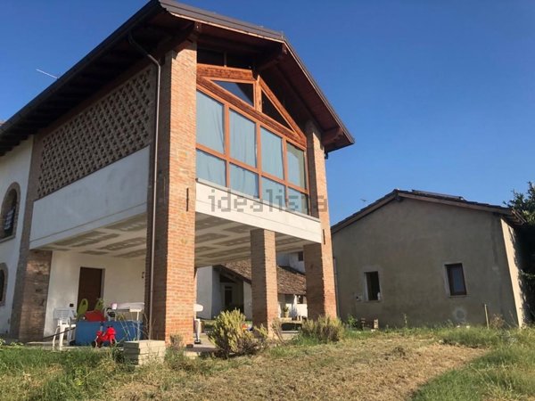 casa indipendente in vendita a Casteggio